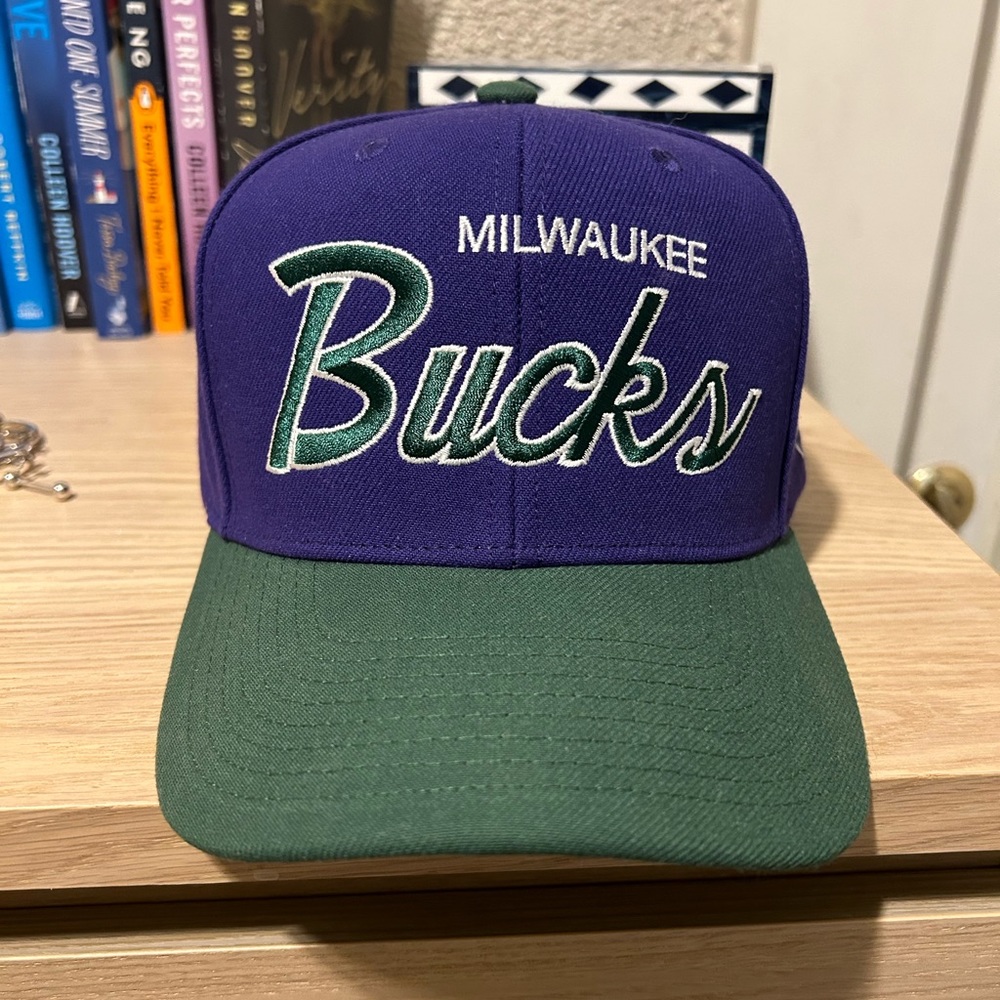 Mitchell & Ness Milwaukee Bucks SnapBack